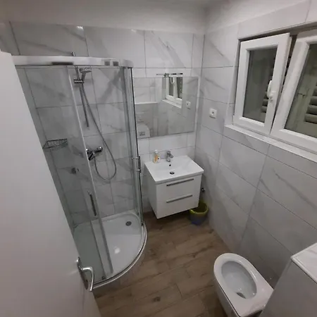 Nuic 748 Guest house