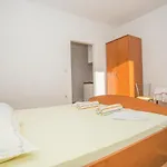 Nuic ゲストハウス 3*