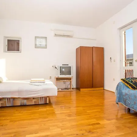 Nuic Affittacamere Makarska